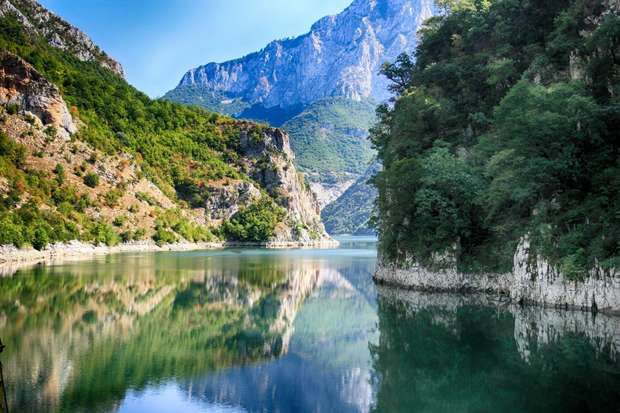 أفضل وقت لزيارة البانيا