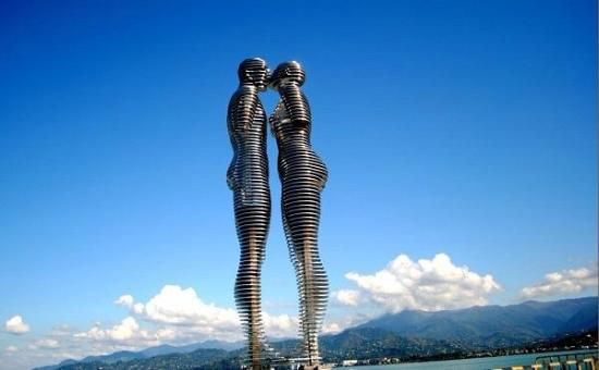 مدينة باتومي الساحلية